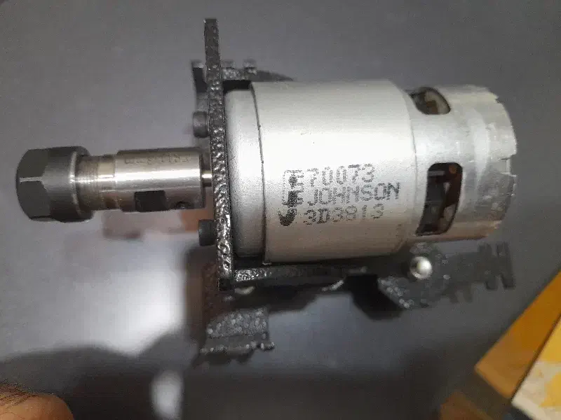 موتور اسپیندر ۷۷۵ Johnson با کولت و پایه سی ان سی|ماشینآلات صنعتی|صدرا-فارس, فاز ۱|دیوار