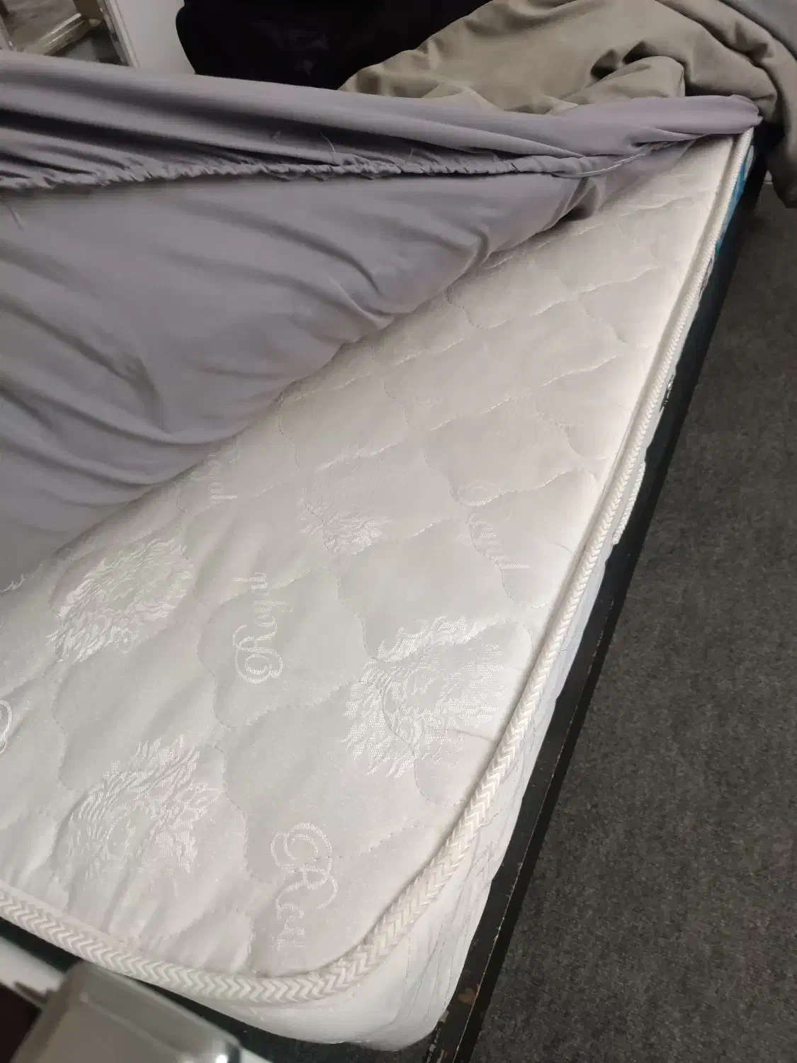 تخت|تخت و سرویس خواب|گلستان (تهران), |دیوار