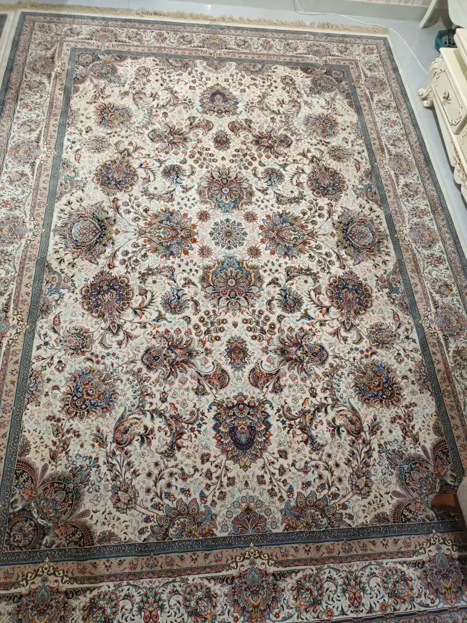 فرش ۹ متری ۱۰۰۰ شانه طرح دستباف گونه|فرش|کرمانشاه, |دیوار