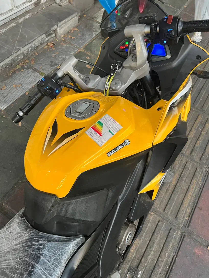 RS200 ns r15 cf|موتورسیکلت|تهران, هلال احمر|دیوار