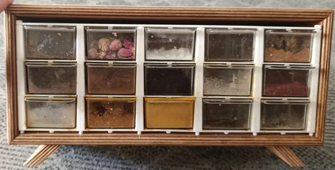 جا ادویه چوبی|آب‌چکان و نظم‌دهنده ظروف|اهواز, کمپلو شمالی|دیوار