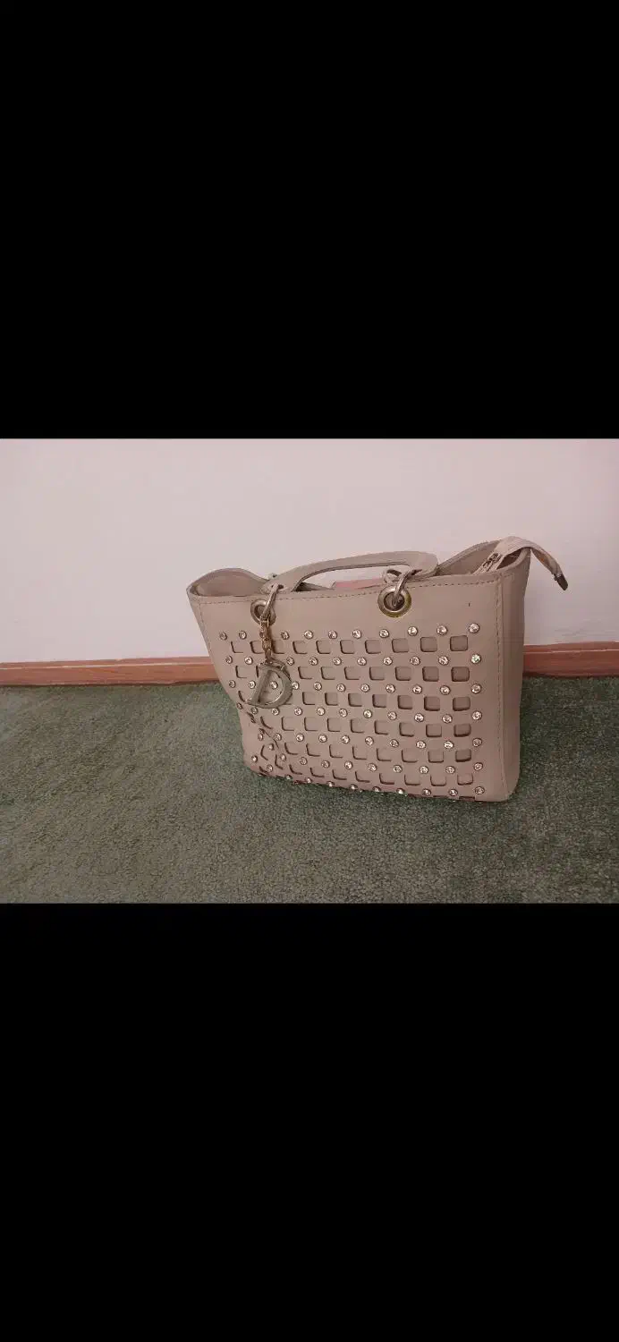 کیف های زنانه شیک و سالم|کیف، کفش، کمربند|اندیشه, اندیشه فاز ۳|دیوار