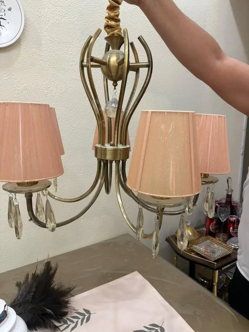 لوستر|لوستر و چراغ آویز|شاهین‌شهر, مورچه خورت|دیوار