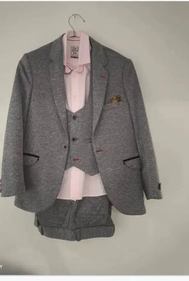 تعدادی پیراهن  پسرانه درحد نو و نو|حراج|اندیشه, شهرک کوثر|دیوار