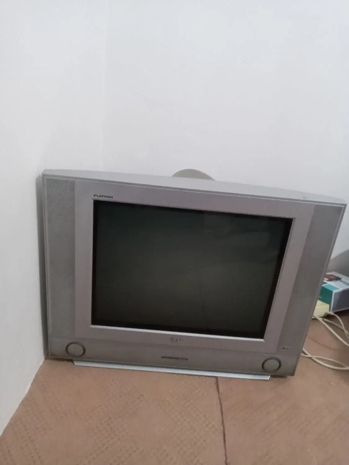 تلوزیون ۲۱ اینچ با دیجیتال|تلویزیون و پروژکتور|خرم‌آباد, |دیوار