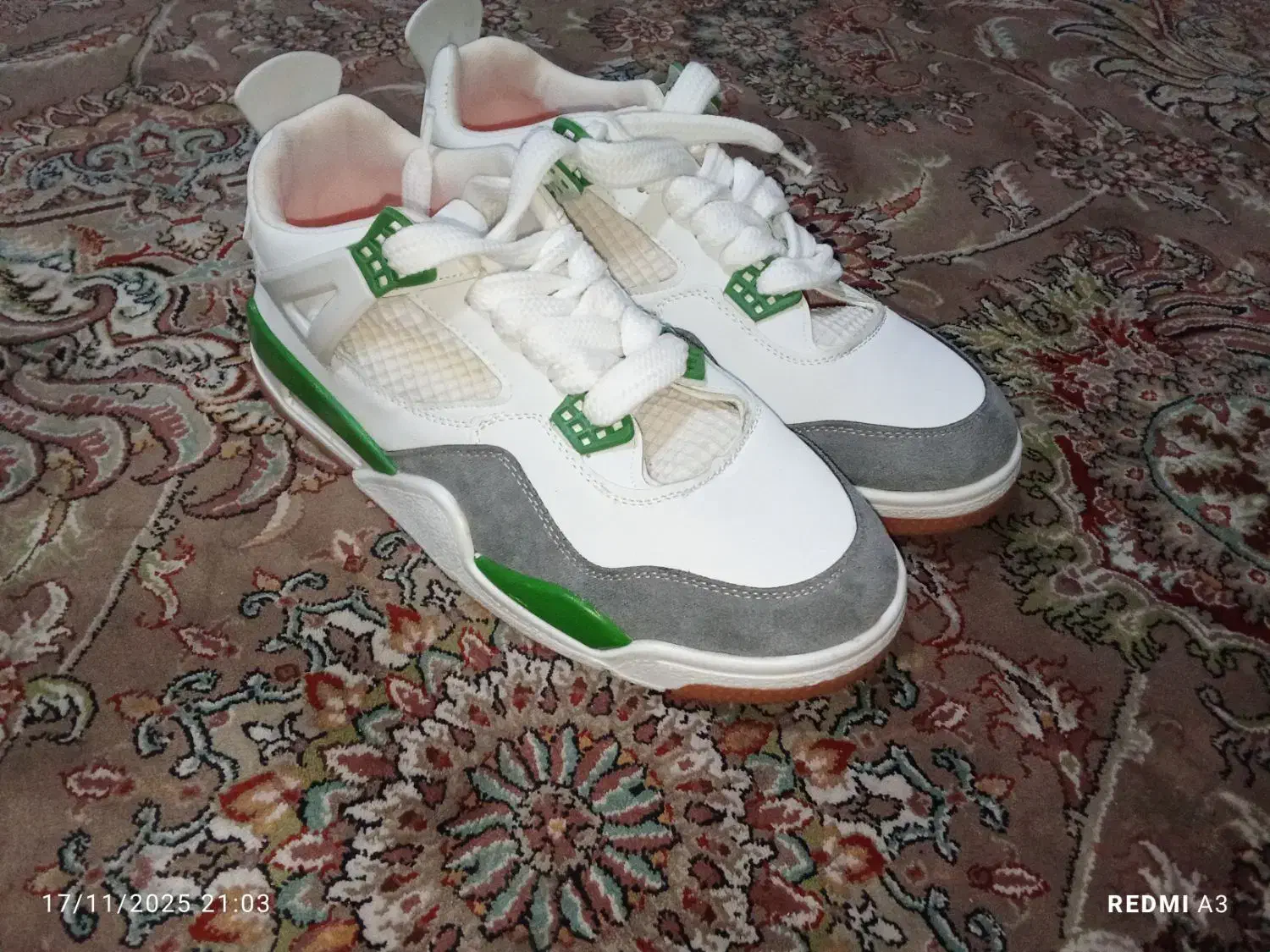 کفش جردن 4 نو سایز 44|کیف، کفش، کمربند|گلبهار, شهر جدید گلبهار|دیوار