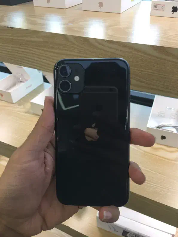 اپل iPhone 11 با حافظهٔ ۱۲۸ گیگابایت|موبایل|کرج, گوهردشت|دیوار