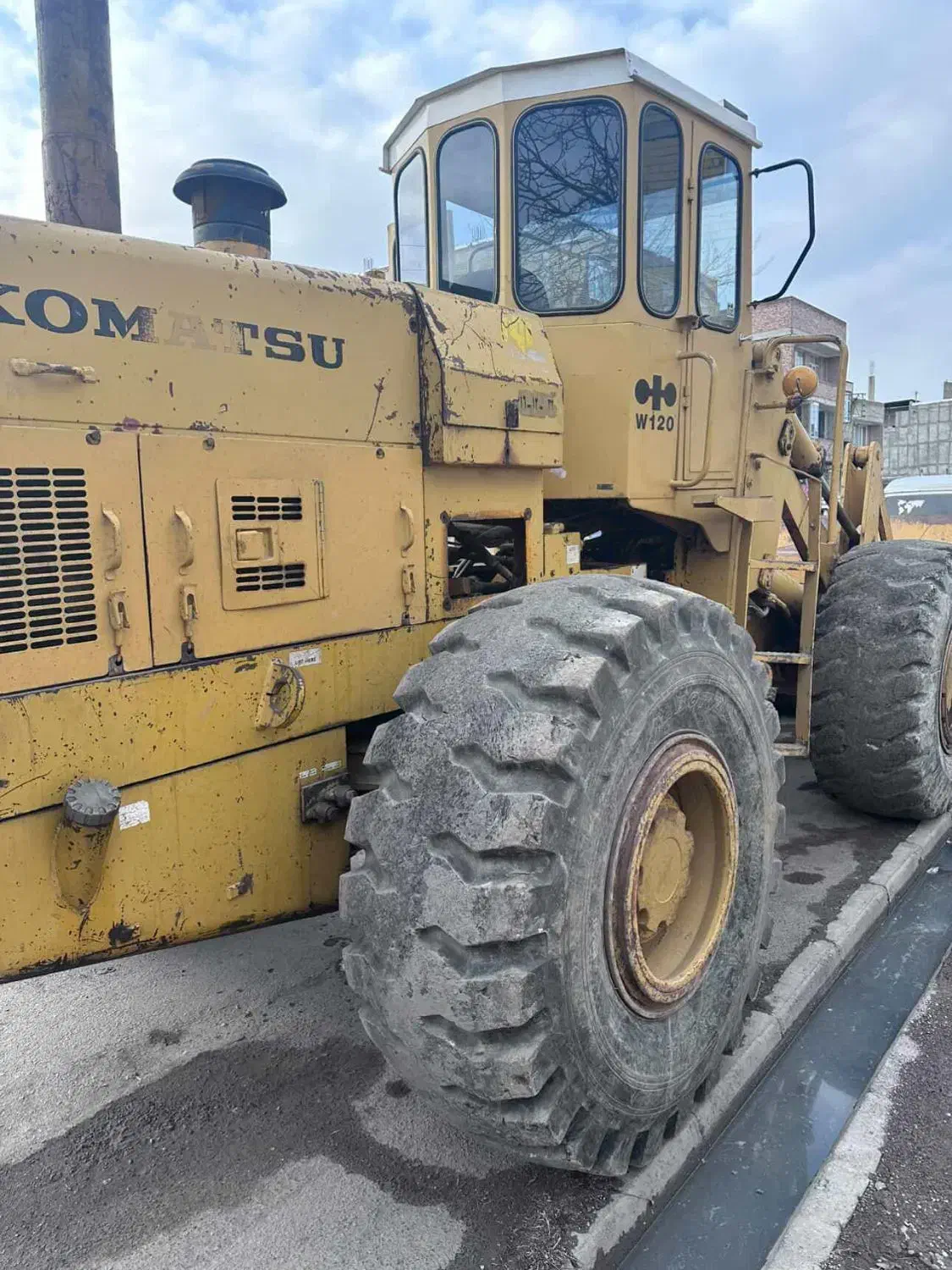 لودر کوماتسو ۱۲۰|خودرو سنگین|لیلان, |دیوار