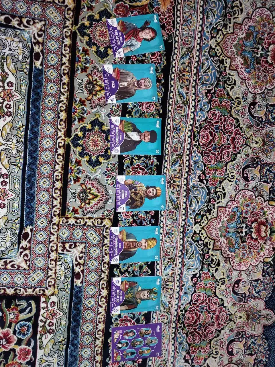 کیمدی سالم بدون لکه همه کارت ها ارزان بیا توضیحات|کلکسیون و سرگرمی|قم, علی آباد|دیوار