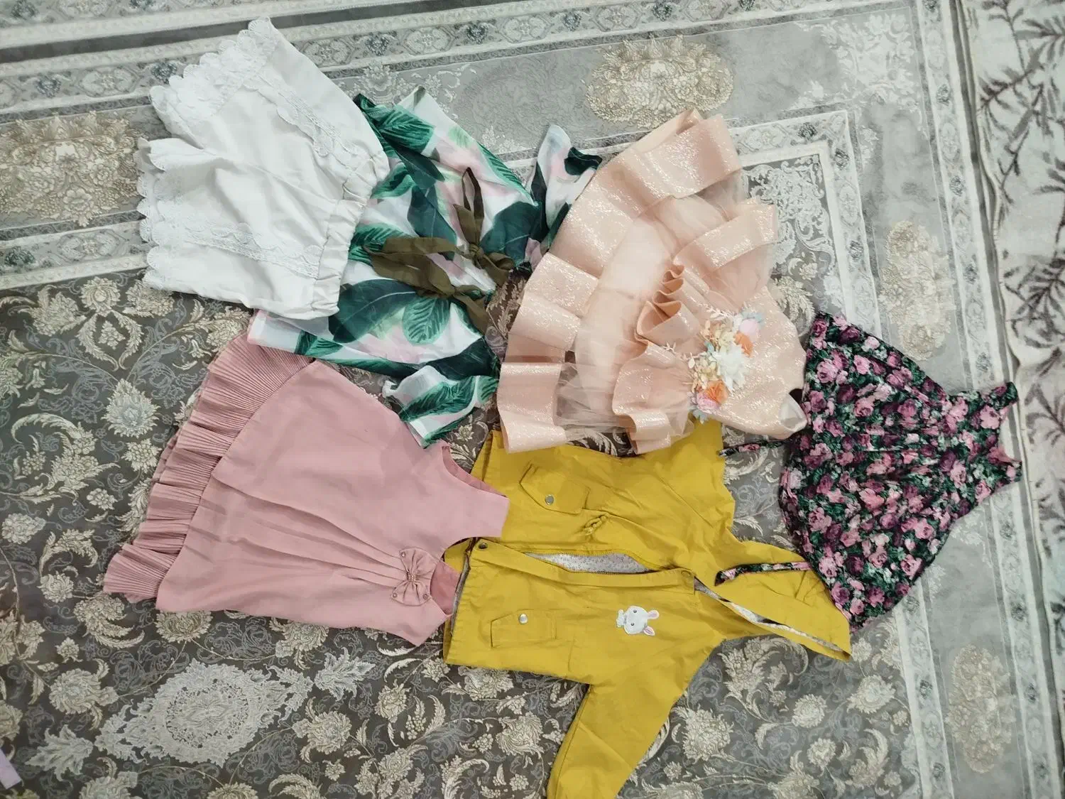 لباس|لباس|محمدیه-قزوین, |دیوار