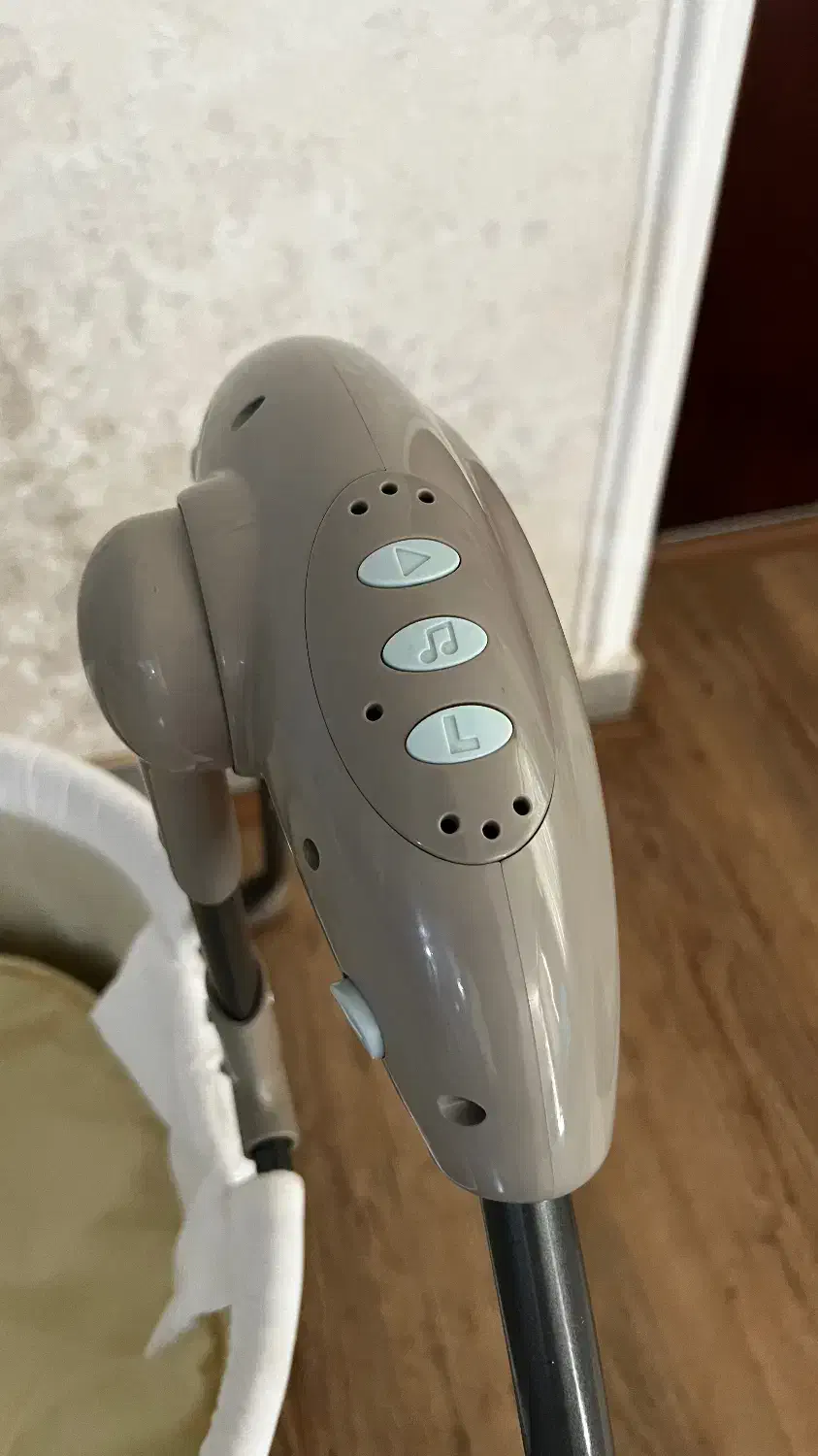 گهواره برقی|تخت و صندلی بچه|رودهن, |دیوار