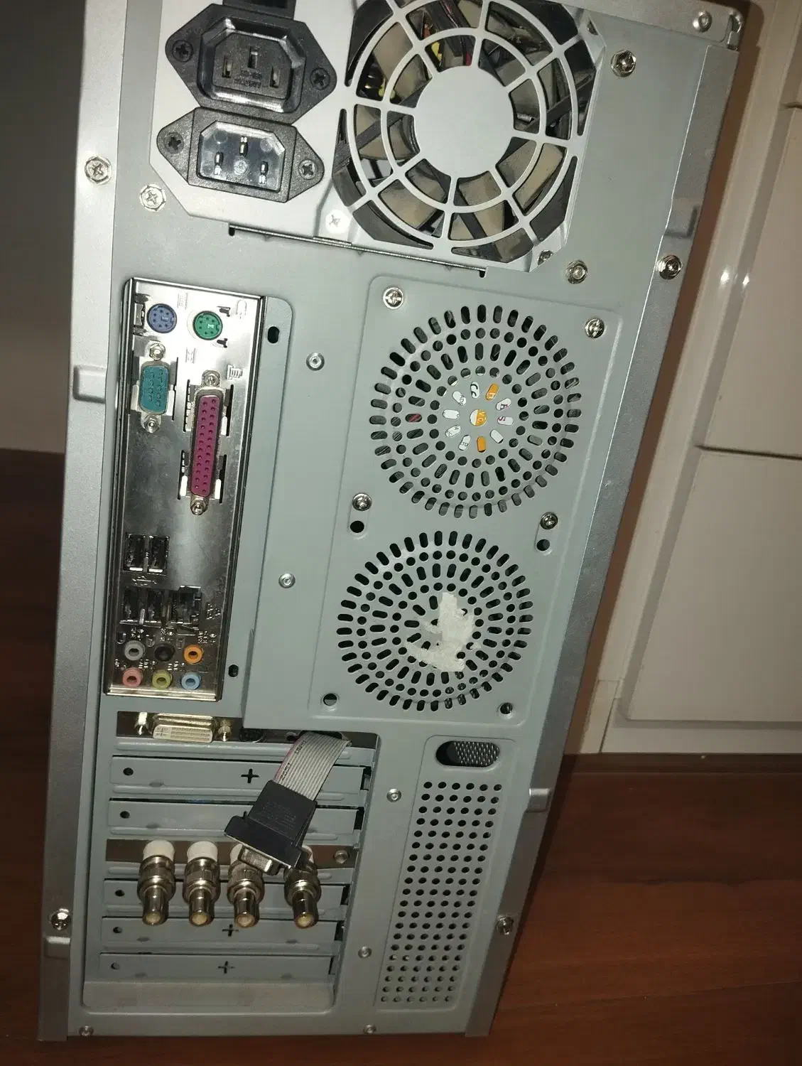 دو عدد کیس کامپیوتر|قطعات و لوازم جانبی رایانه|شیراز, فرهنگ شهر|دیوار