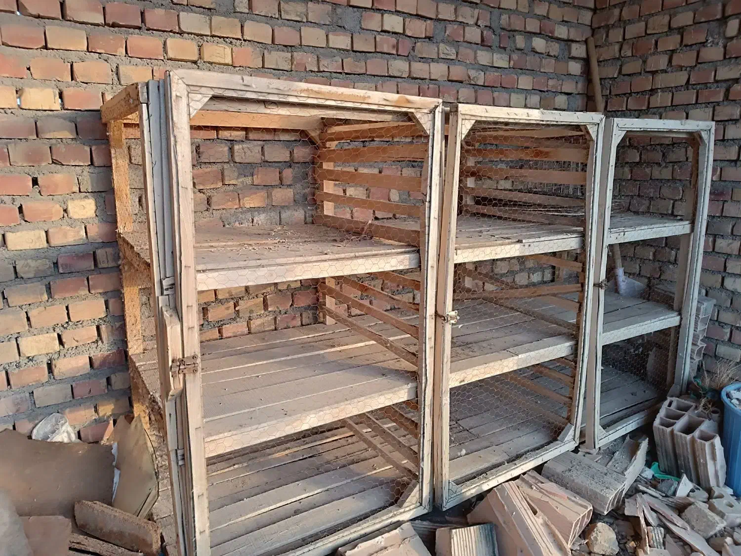 قفس|لوازم جانبی حیوانات|جلگه رخ, |دیوار