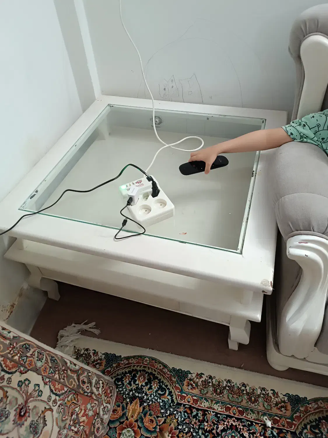 میز|میز تحریر و کامپیوتر|قم, پردیسان|دیوار