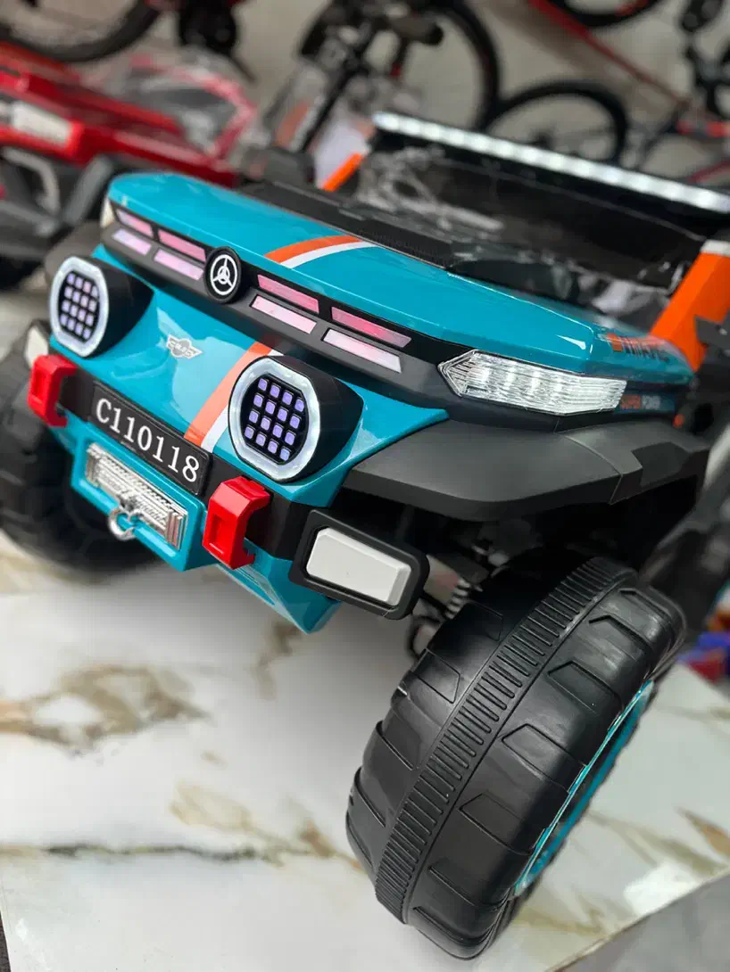 ماشین شارژی جیپ بزرگ|اسباب‌‌بازی|اردبیل, |دیوار