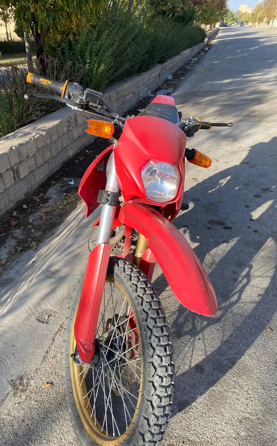 تریل کویر رادیسون گلد|موتورسیکلت|بافت, |دیوار