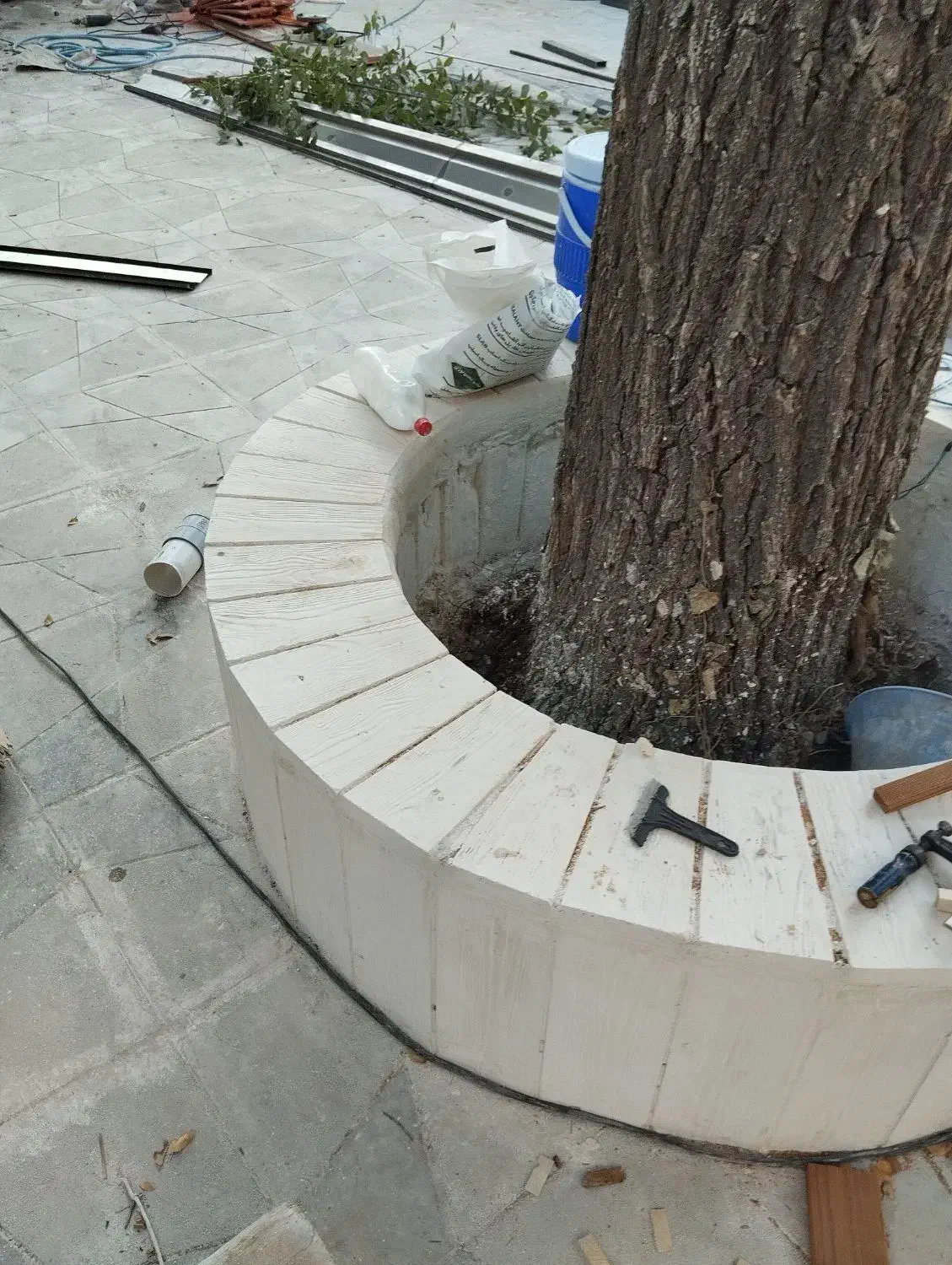 تعمیرات و تعغیرات گچ کاری کاشی کاری با چسب مخصوص و|خدمات پیشه و مهارت|شیراز, دلگشا|دیوار