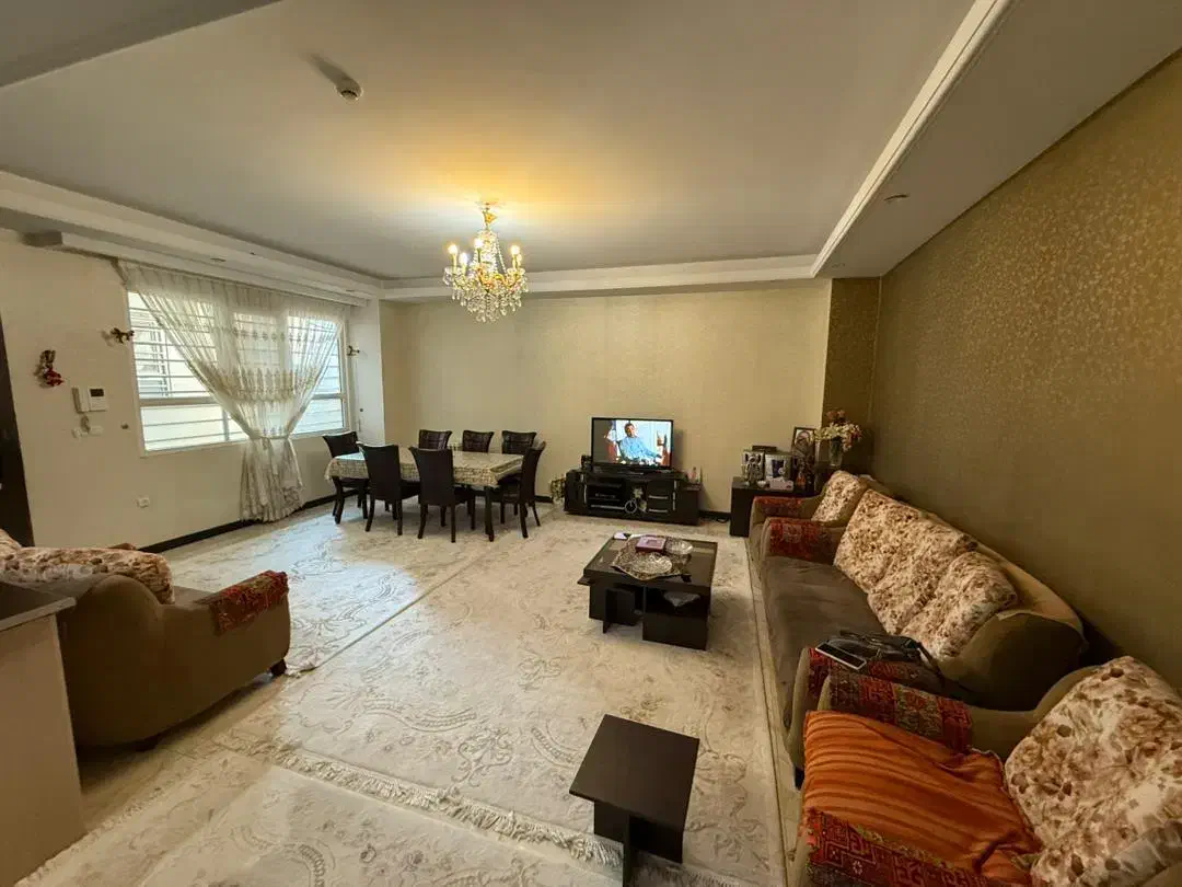 فروش واحد ۹۵ متر زیر قیمت منطقه کرج/اکومال/واریان|فروش آپارتمان|کرج, شهرک بنفشه|دیوار