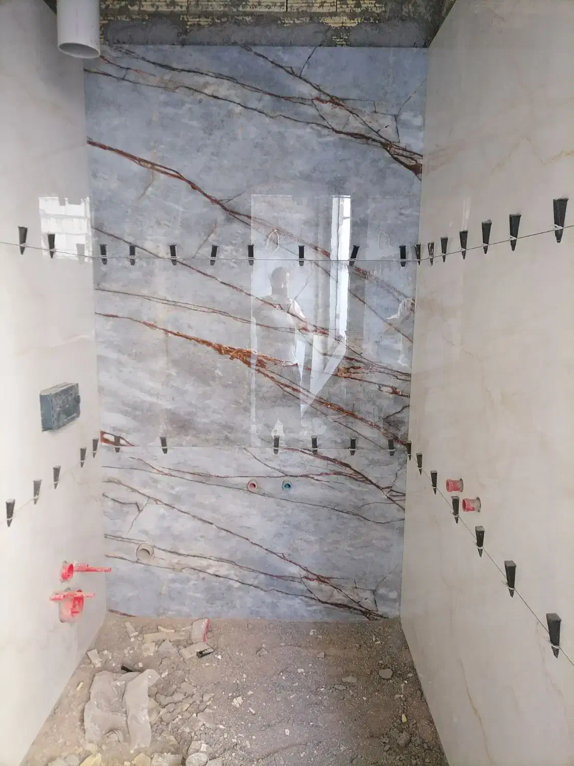 کاشی دوغابی وچسپی اجراع میشود|خدمات پیشه و مهارت|یزد, |دیوار