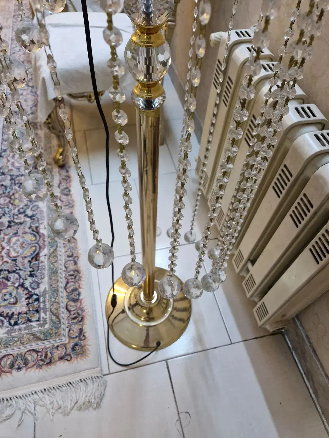 آباژور کنار سالنی شیک|چراغ خواب و آباژور|تهران, جوادیه|دیوار