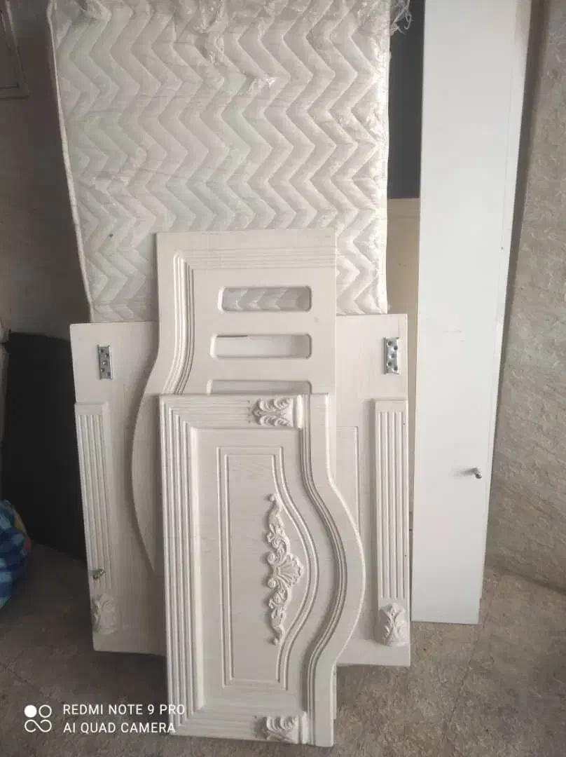 تخت و دوچرخه و لباسشویی|ماشین لباسشویی و خشک‌کن لباس|شیراز, محراب|دیوار