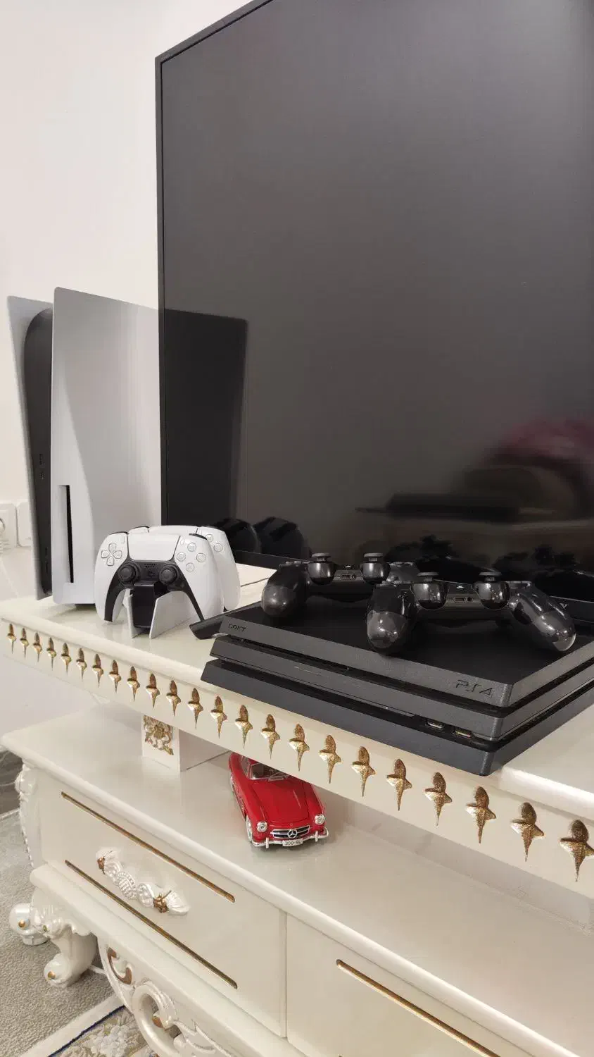 PS4 Pro 1TB دو دسته با اکانت پلاس|کنسول، بازی ویدئویی و آنلاین|قم, شاه سید علی|دیوار