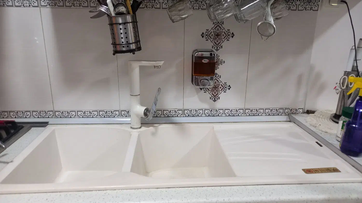 وسایل اشپزخانه شامل سینگ و شیر|مصالح و تجهیزات ساختمان|رشت, معلولین|دیوار