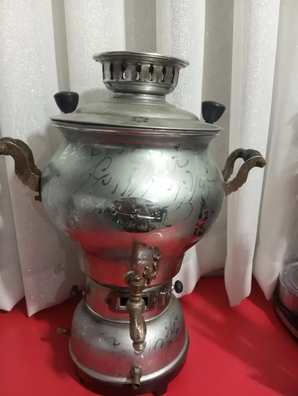 سماور گازی هفت لیتری سالم و تمیز ۱|سماور، چای‌ساز، قهوه‌ساز|سمنان, |دیوار