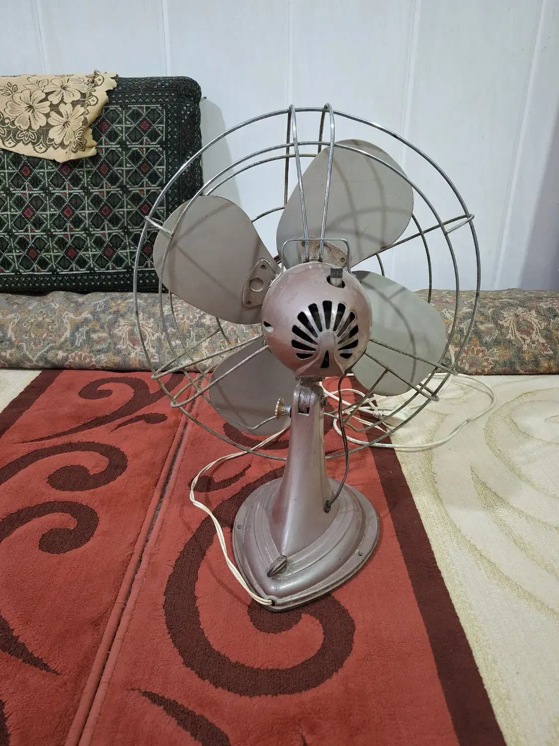 پنکه قدیمی|کلکسیون اشیاء عتیقه|برازجان, |دیوار