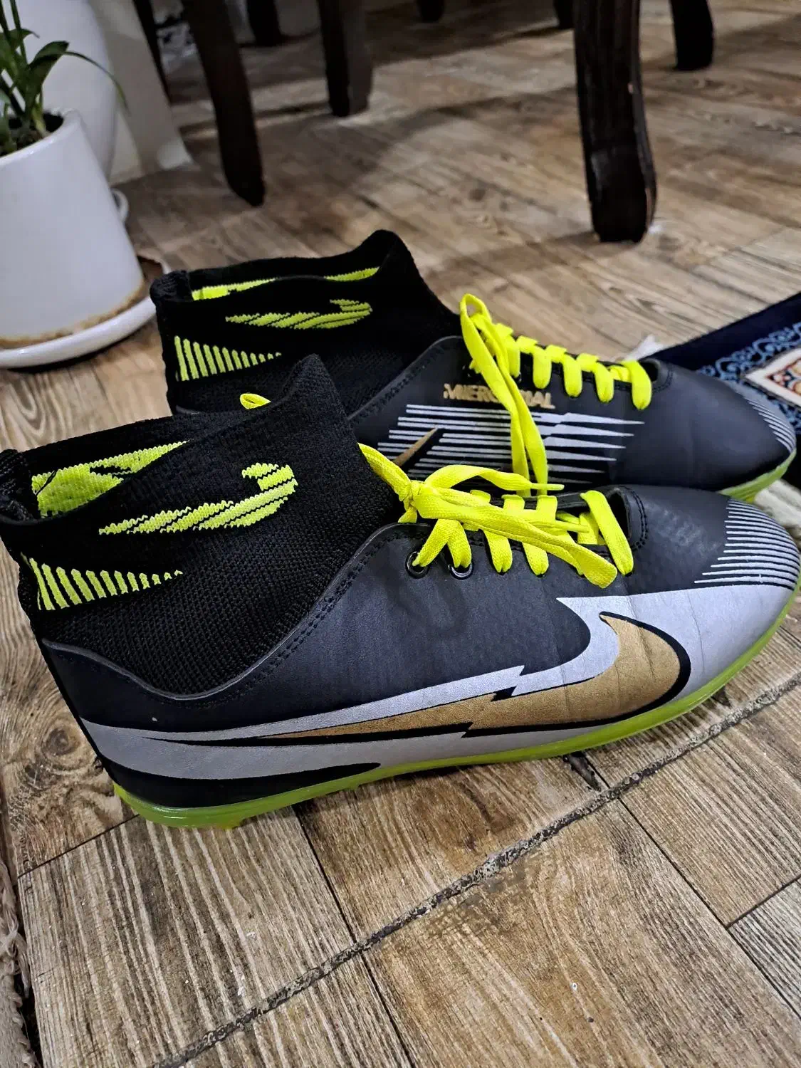 کفش ورزشی چمن|تجهیزات ورزشی|نورآباد, |دیوار