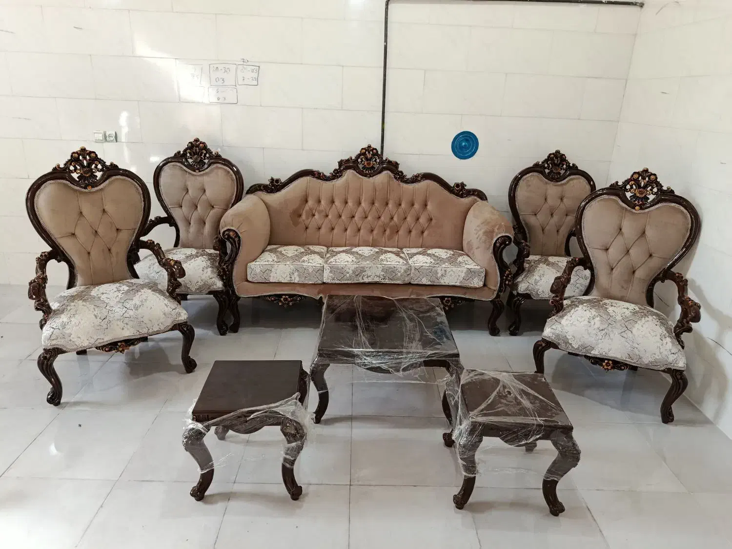 مبل سلطنتی کلاسیک مدل افسون 7نفره با جلو مبلی|مبلمان خانگی و میز عسلی|تبریز, |دیوار