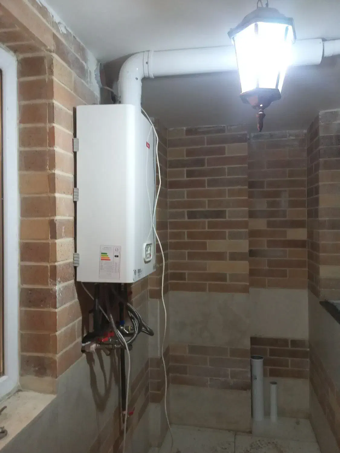 نصب و تعمیرآبگرمکن دیواری پمپ آب شیرآلات ولوله کشی|خدمات پیشه و مهارت|همدان, |دیوار