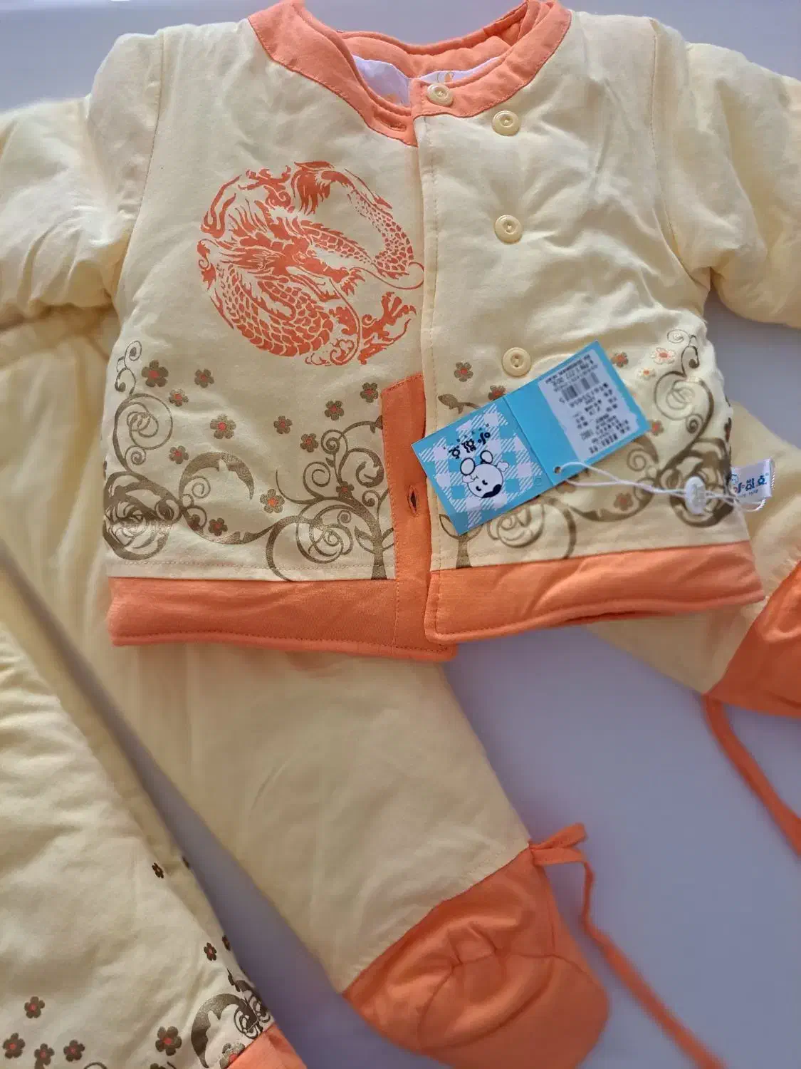 کاپشن و شلوار سهتکه نوزادی|کفش و لباس بچه|اصفهان, شیخ اشراق|دیوار