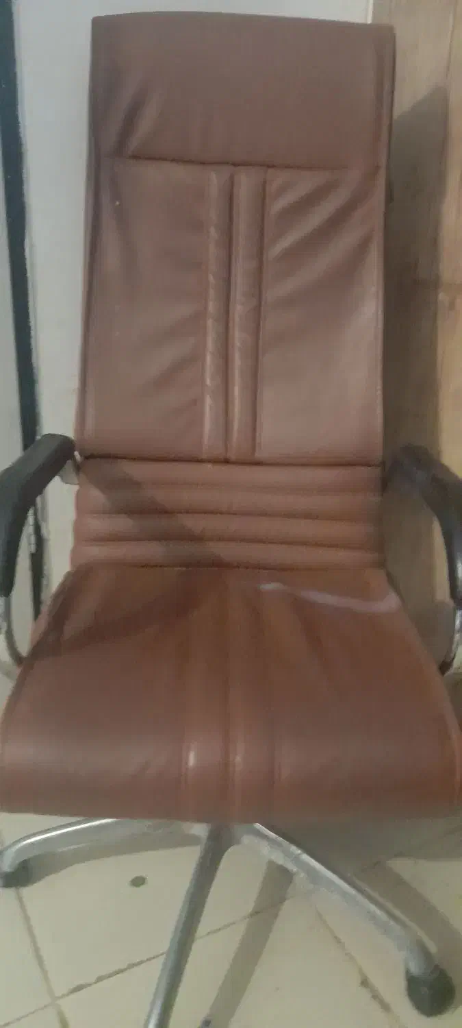 صندلی|مبلمان اداری|اهواز, فاز ۱ پادادشهر|دیوار