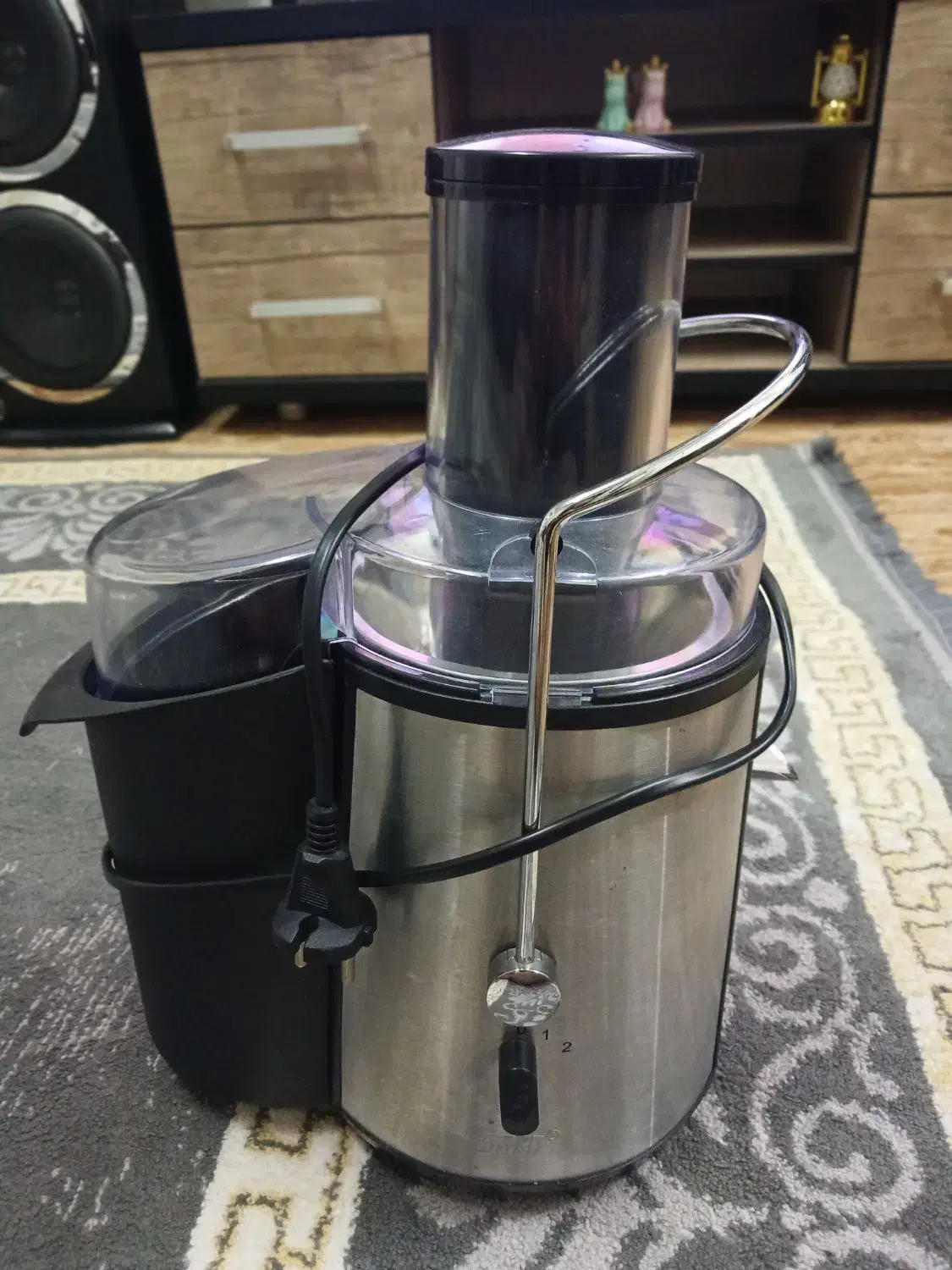 خوردکن،آبمیوه گیری تک کاره وچندکاره|آبمیوه‌گیر و آب‌مرکبات‌گیر|رشت, شالکو|دیوار