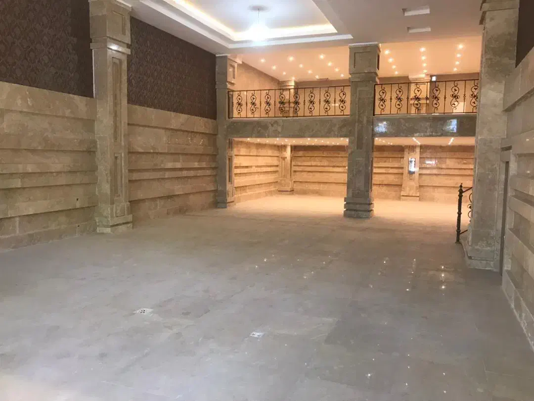 مغازه180متری فروشی اجاره هم داده میشود|اجارهٔ مغازه و غرفه|الوند, |دیوار