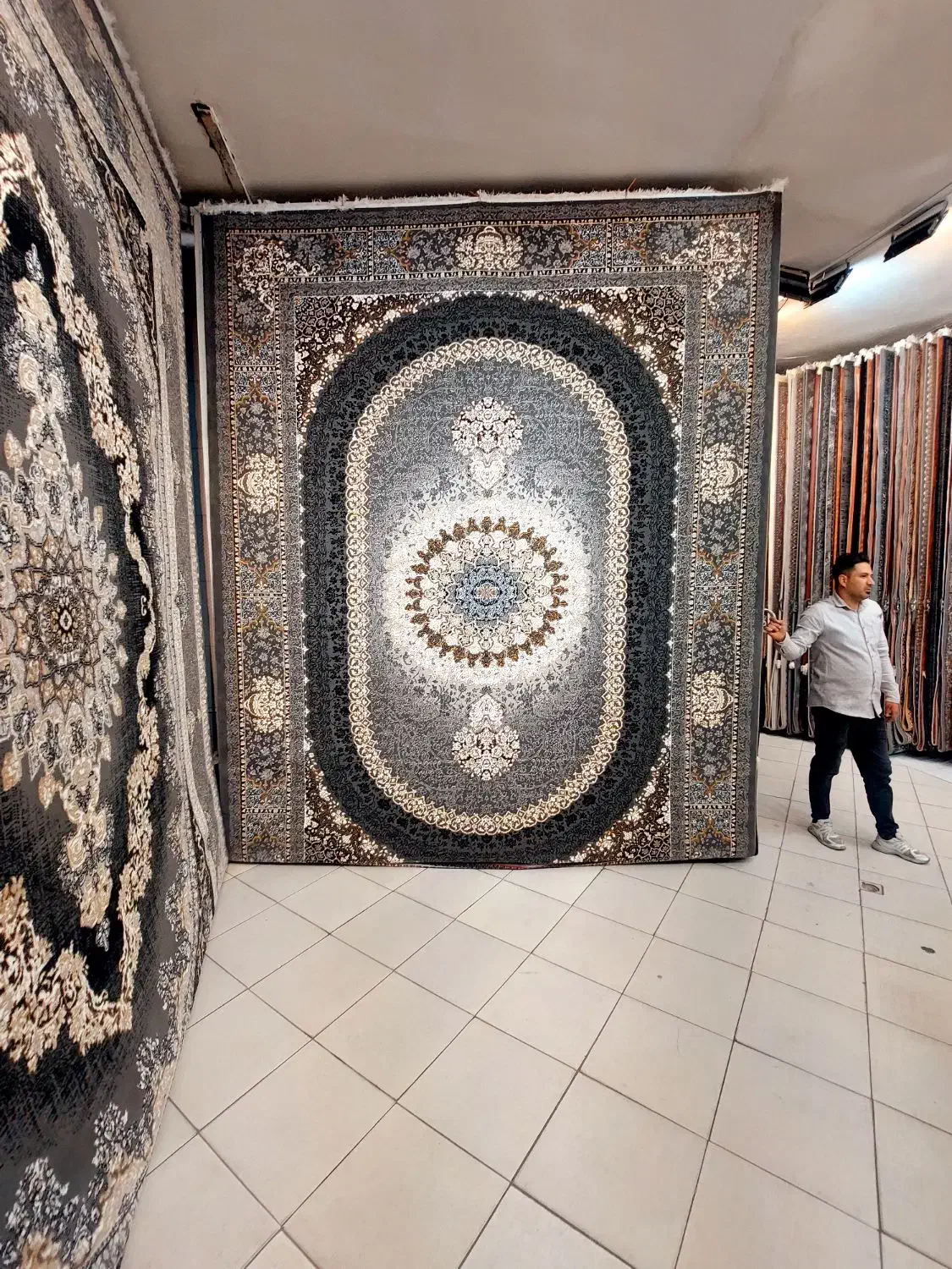 فرش ۱۲ متری اکبند پلمپ دوتا جفت باهم ۱۲ ت|فرش|مشهد, سیلو|دیوار