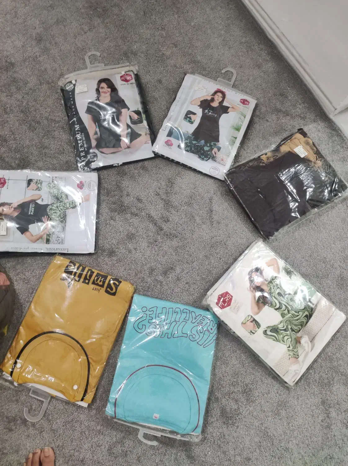 لباس وارداتی|لباس|ایوان, |دیوار