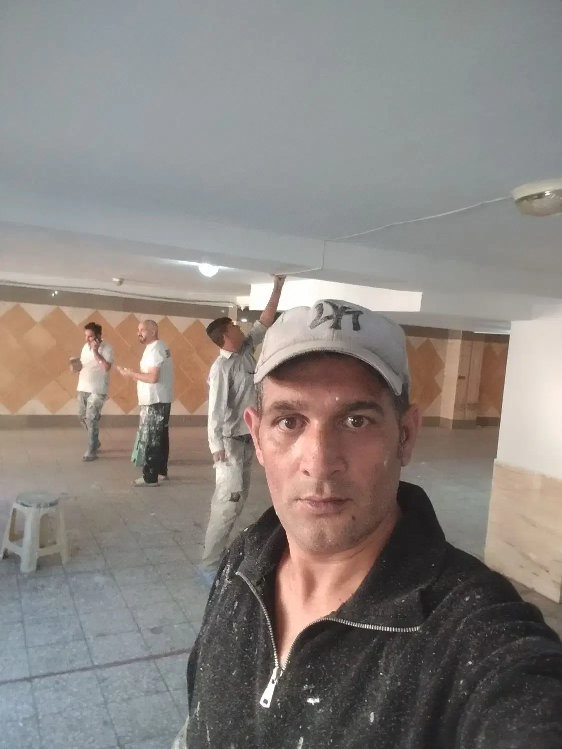 نقاشی رنگ آمیزی ساختمان تمام نقاط تهران|خدمات پیشه و مهارت|تهران, دریاچه شهدای خلیج فارس|دیوار