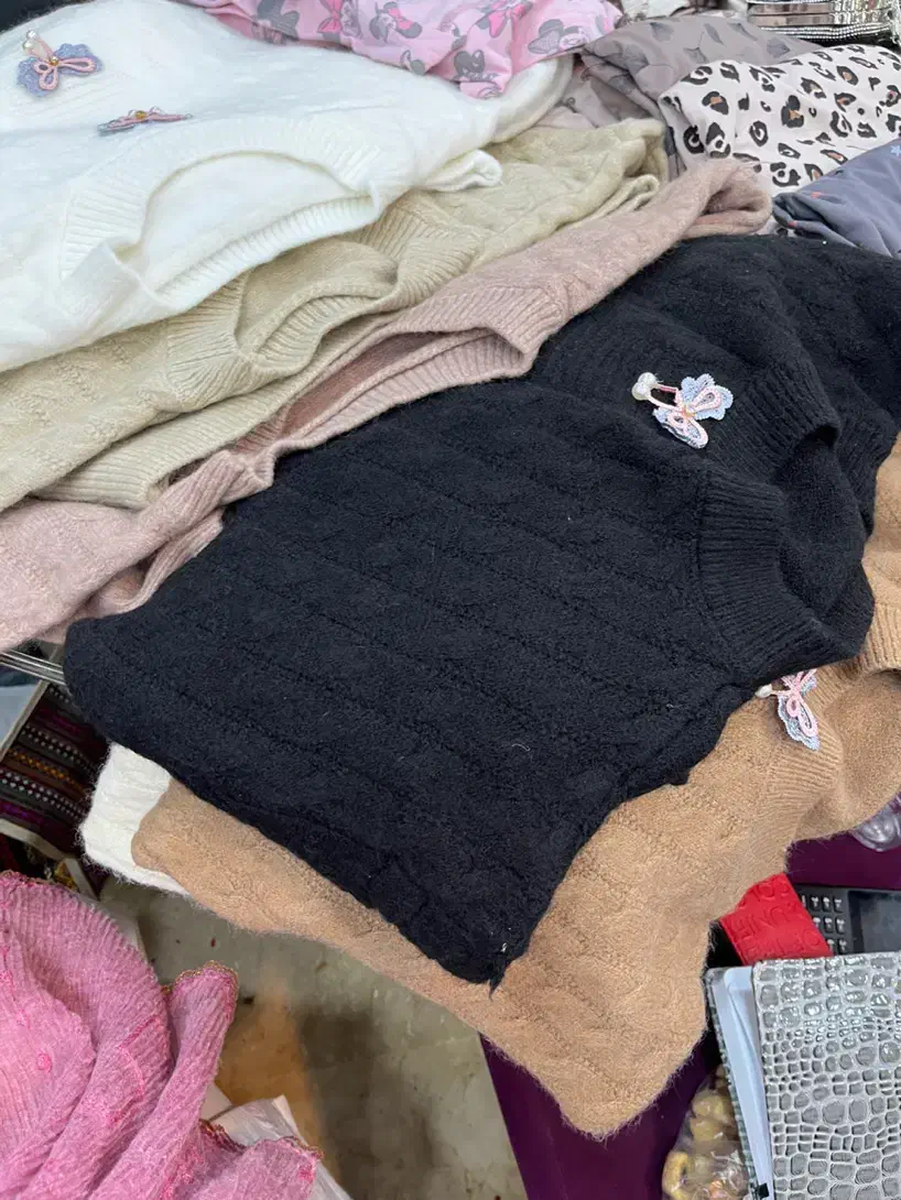 بافت وارداتی آکبند نو|لباس|تهران, حکیمیه|دیوار