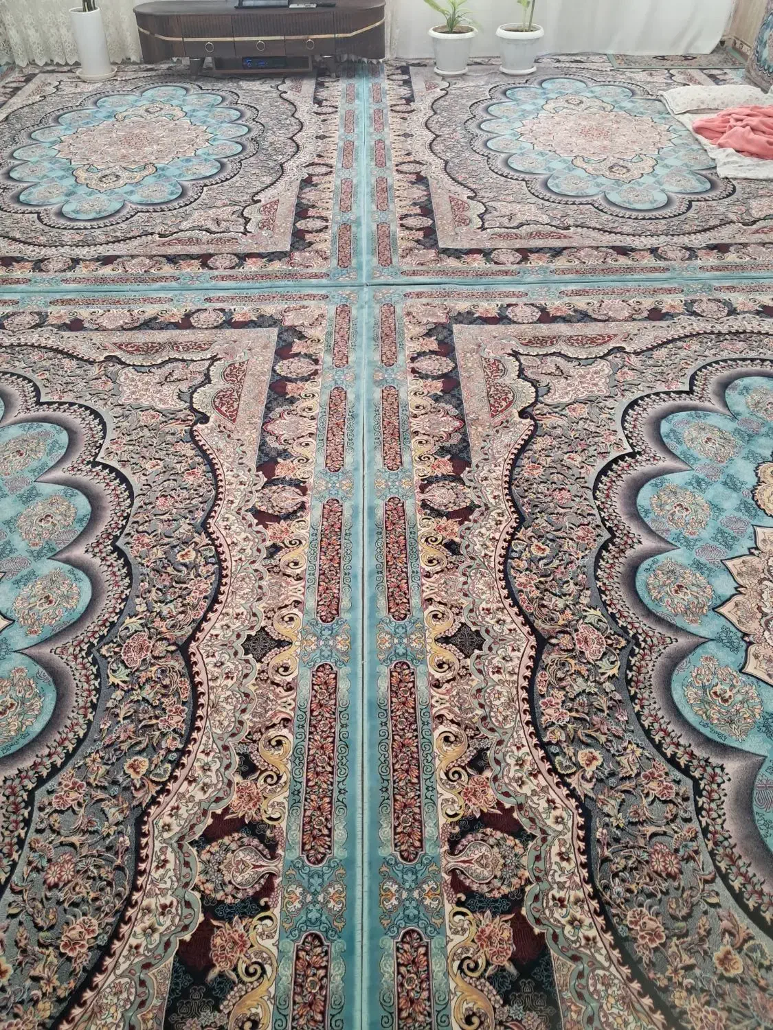 4عدد قالی و6تا پشتی|فرش|پاوه, |دیوار