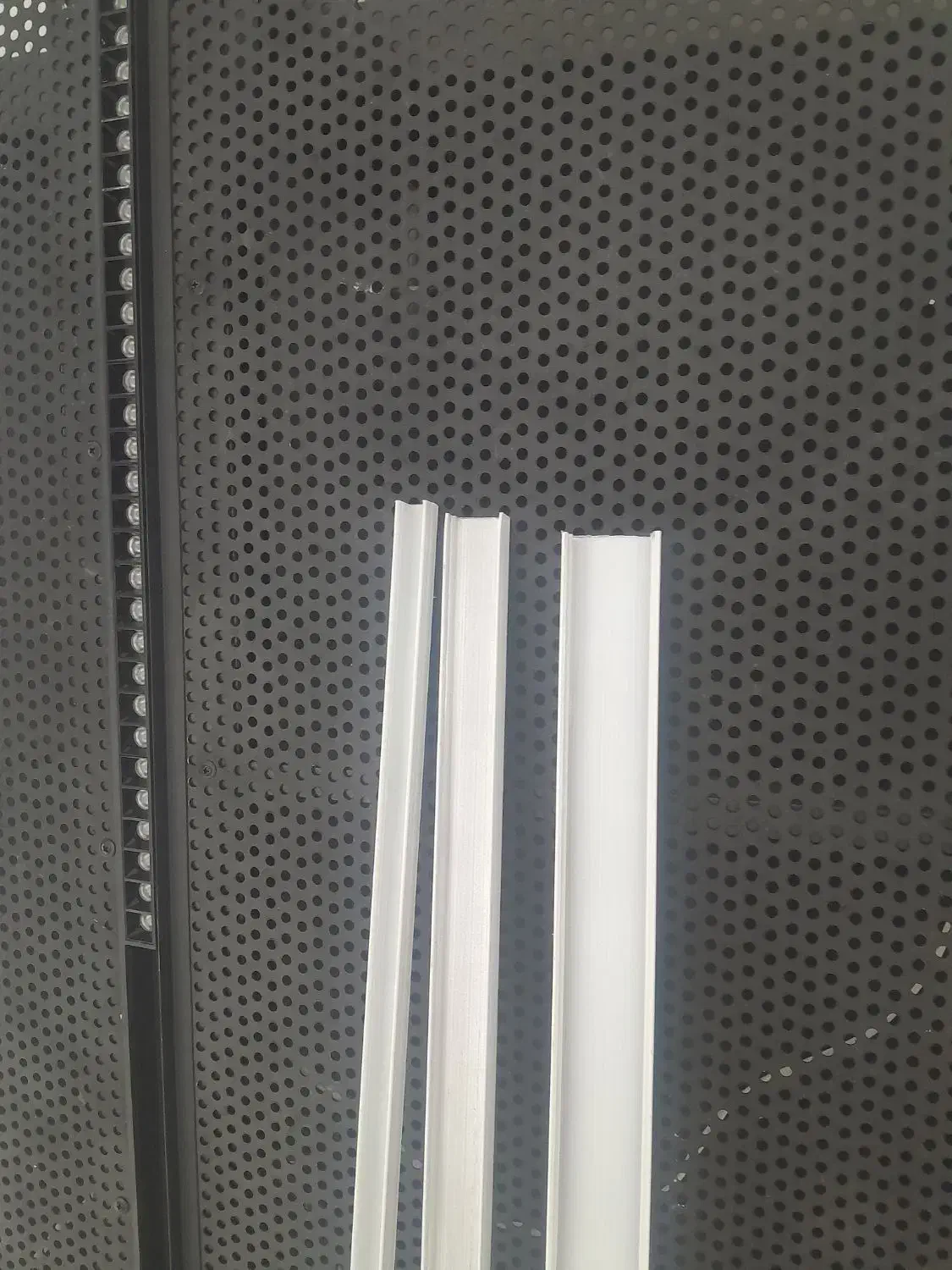 لاین نوری متری متری ۳۰۰|لامپ و چراغ|هشتگرد, هشتگرد قدیم|دیوار