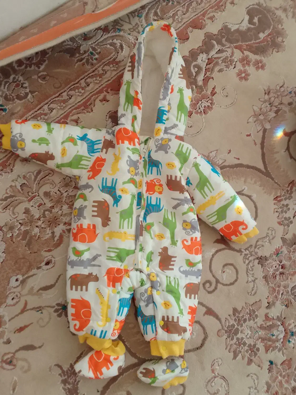 کاپشن|کفش و لباس بچه|قوچان, |دیوار