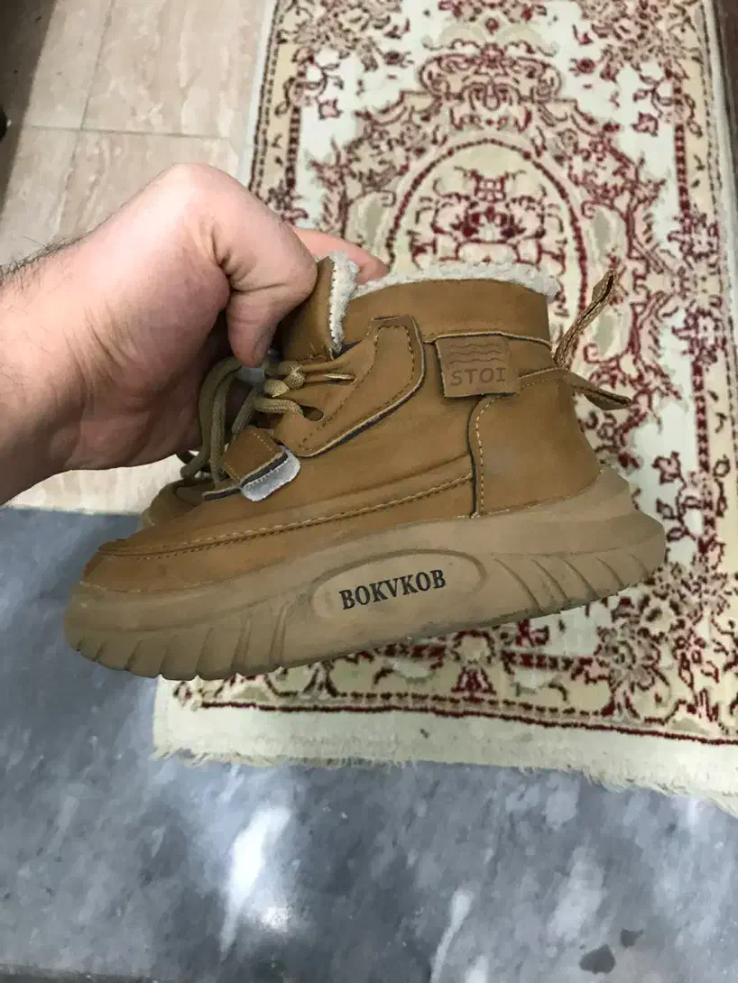 پوتین بچه گانه|کفش و لباس بچه|رشت, دیلمان|دیوار