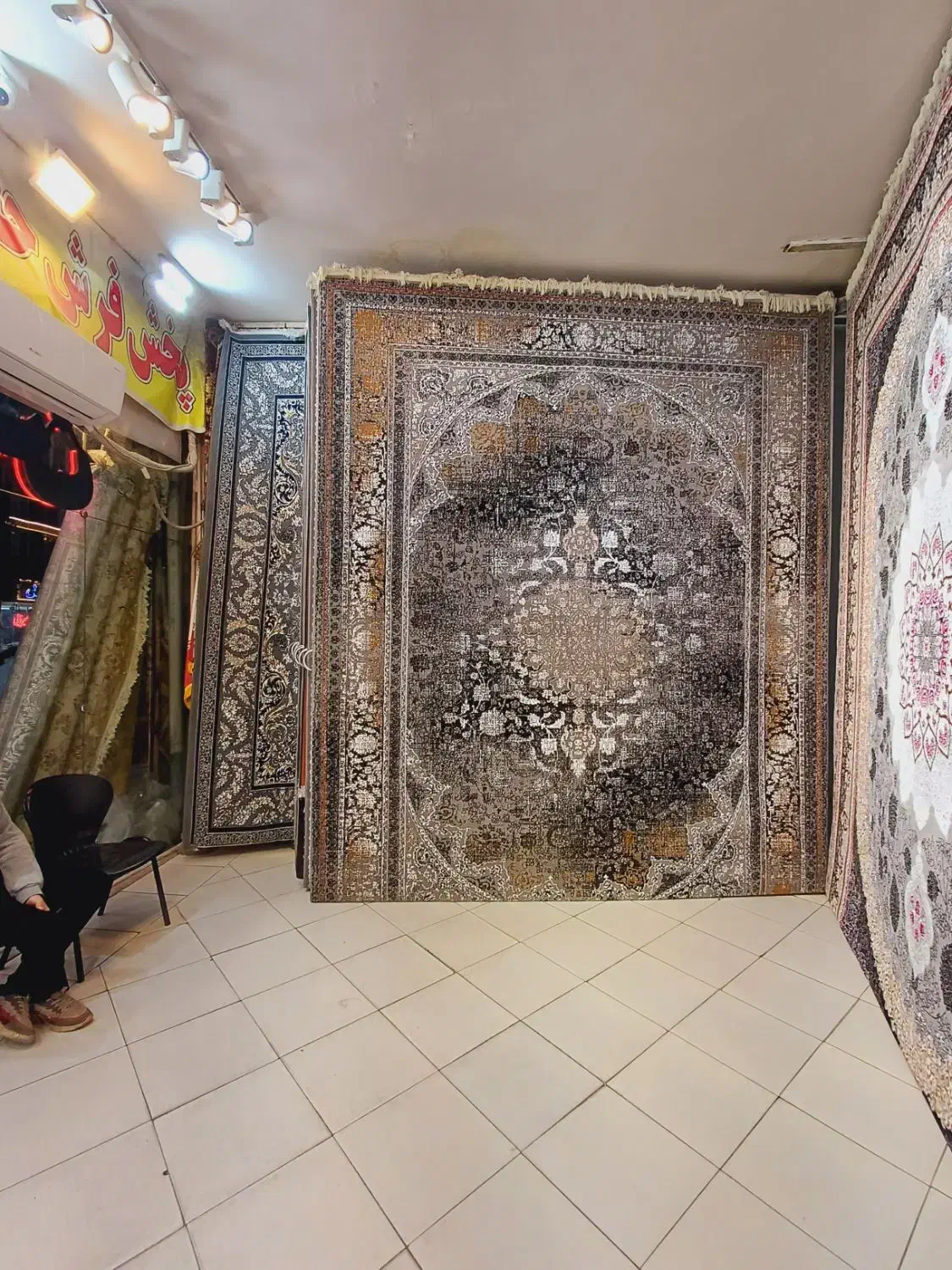 فرش12متری اورجینال کاشان طرح ۷۰۰ تراکم 1800|فرش|مشهد, سیلو|دیوار
