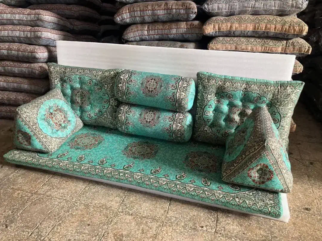 شاهنشین سنتی|پشتی|بروجرد, |دیوار