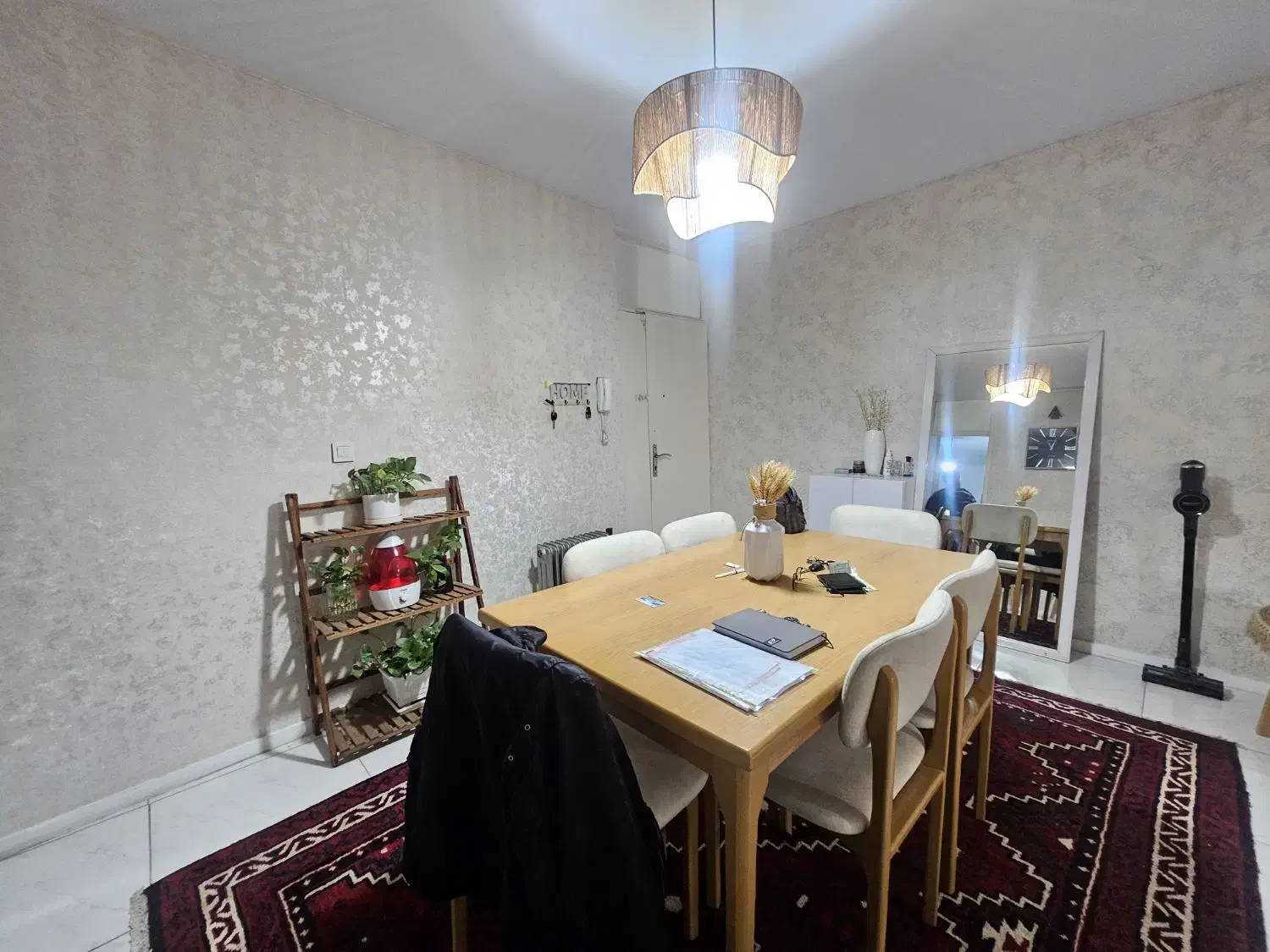 ۹۰ متر/فول امکانات/سالن پرده خور/فلکه اول