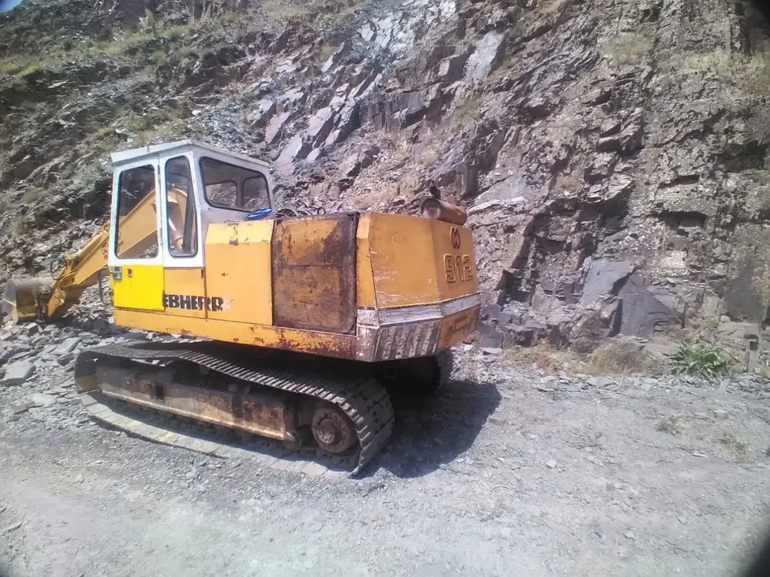 بیل میکانیکی ۹۱۲ زنجیری|خودرو سنگین|مشهد, حسابی جنوبی (شهرک غرب)|دیوار