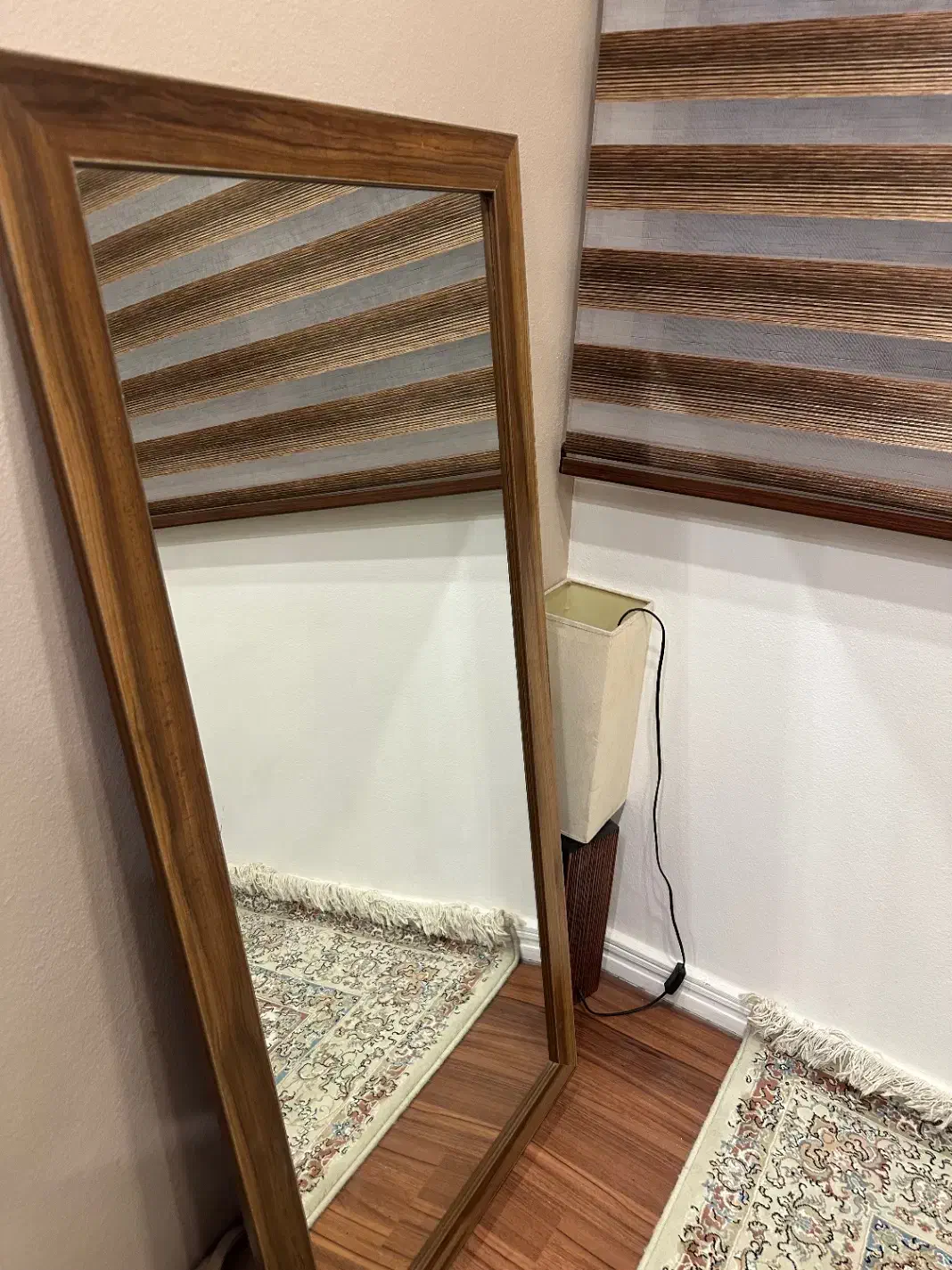 ۲عدد آیینه قدی با قاب چوبی یه شکل|آینه|محمودآباد, |دیوار