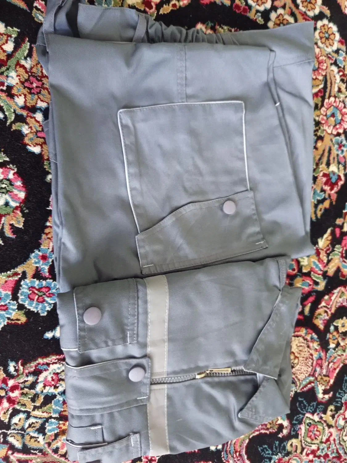 یک عدد ست لباس کار نو|لباس|زرند, |دیوار